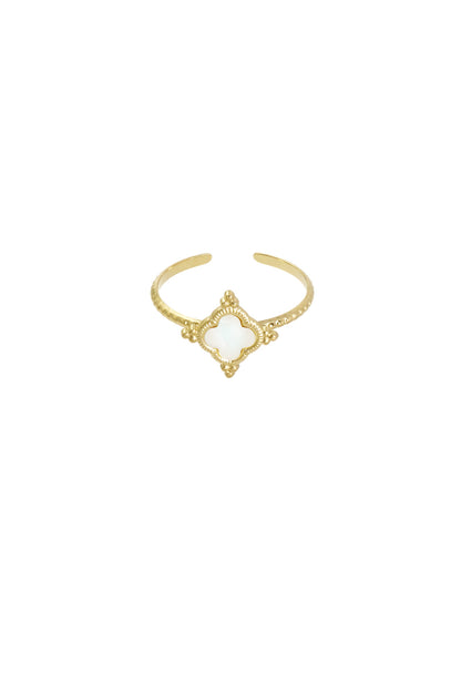 The Clover Ring